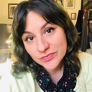 Meet your Posher, Emily